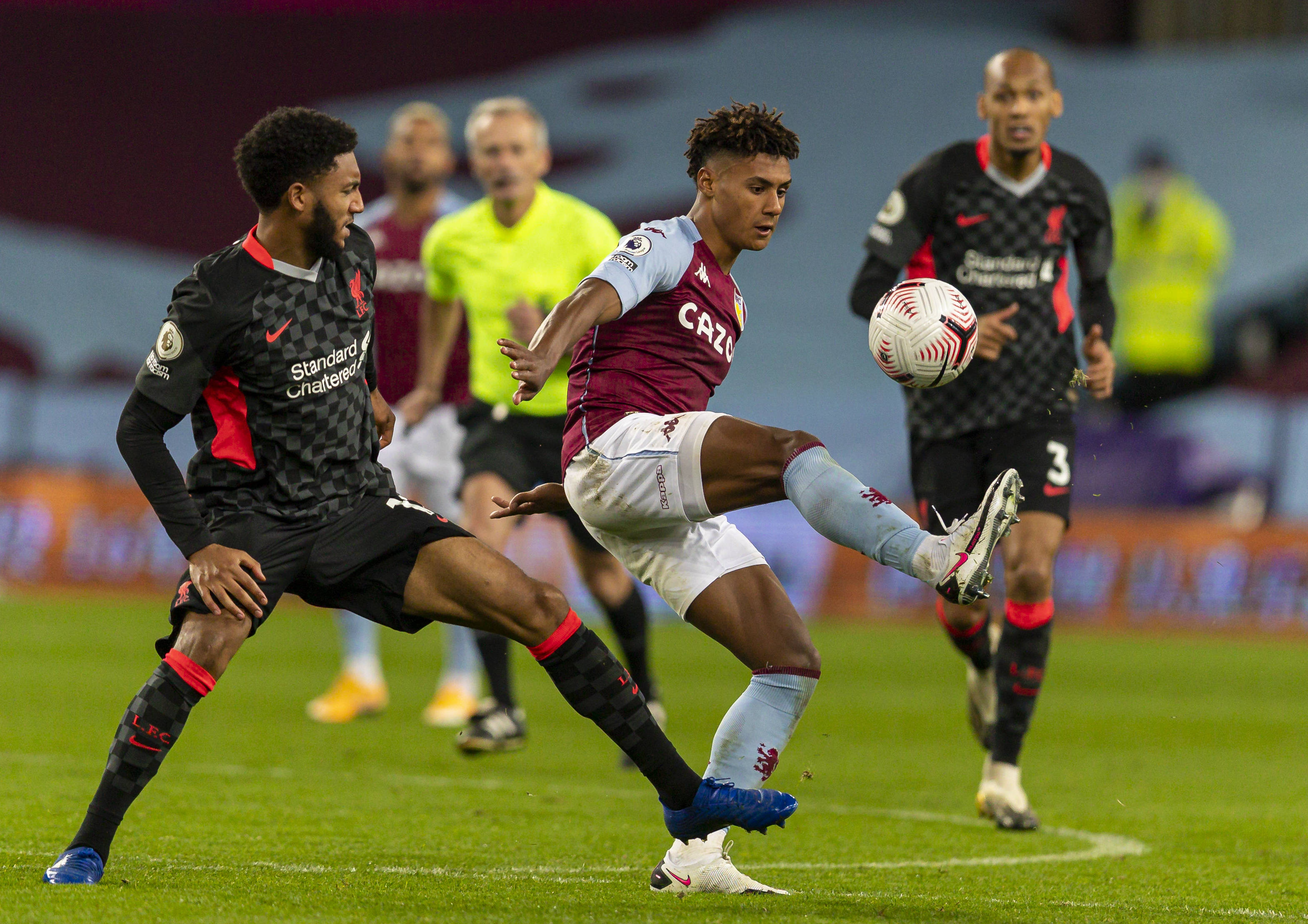 裂对方防线 裂对方防线