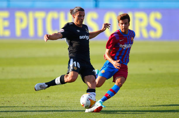 供了源源不 供了源源不